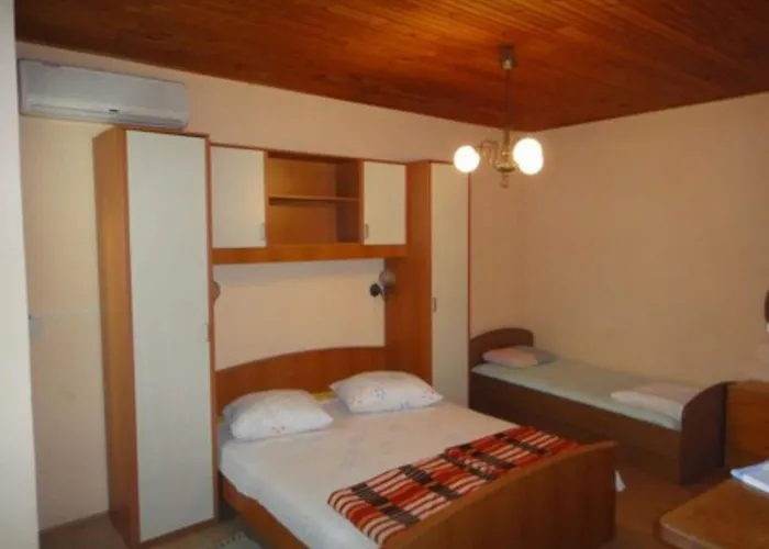 Seafront Pretner - With Terrace Appartamento *