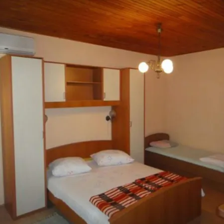 Seafront Pretner - With Terrace Apartament *